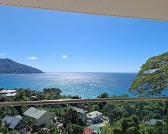 تروبيكال سيكريتس هوليداي أبارتمنتس - فيكتوريا - شرفة