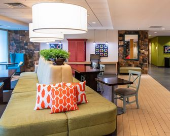 Home2 Suites by Hilton Pittsburgh / McCandless, PA - Pittsburgh - Lounge