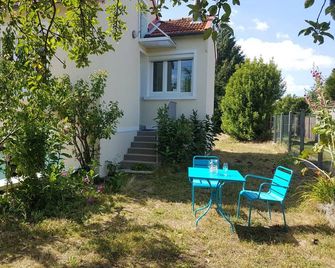 Charmant gîte proche Château Chambord avec jardin et parking - Muides-sur-Loire - Patio