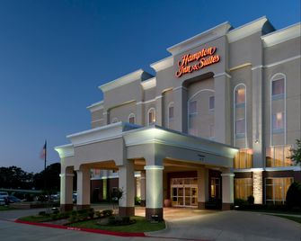 Hampton Inn & Suites Texarkana - Texarkana - Building