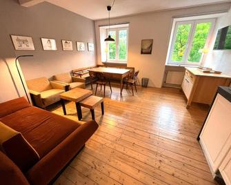 Ferienlodge von Scotti - Neumagen-Dhron - Вітальня