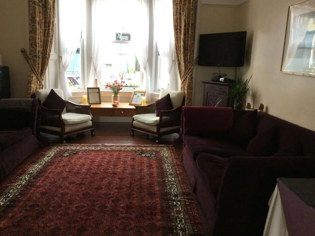 بايثيسا جيست هاوس - آير - غرفة معيشة