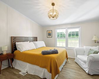 Peaceful Retreat on Potts Creek. Pet Friendly! - Covington - Bedroom