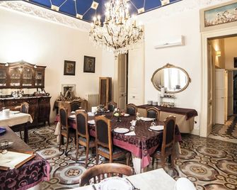 Palazzo Rollo - לצ'ה - מסעדה