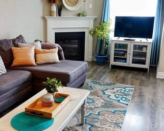 Fully furnished townhouse with all amenities u need for your vacation - Collingwood - Huiskamer