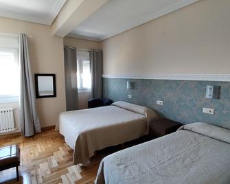 Hotel Rompeolas - Baiona - Habitación