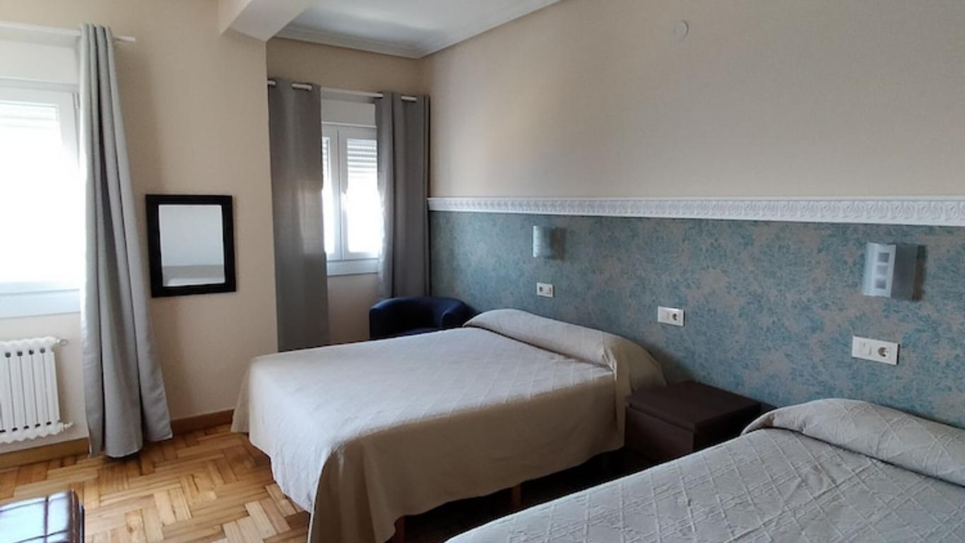Hotel Rompeolas