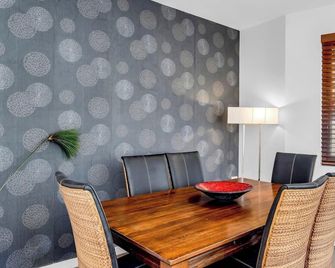 Elevation 5 - Thredbo - Comedor