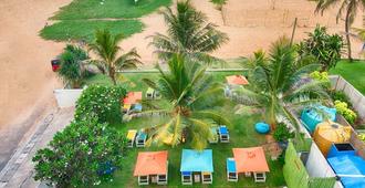 Hotel J Negombo - Negombo - Piscina