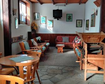 Hotel Des Amis - Oulx - Salónek