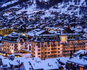 Mont Cervin Palace - Zermatt - Building