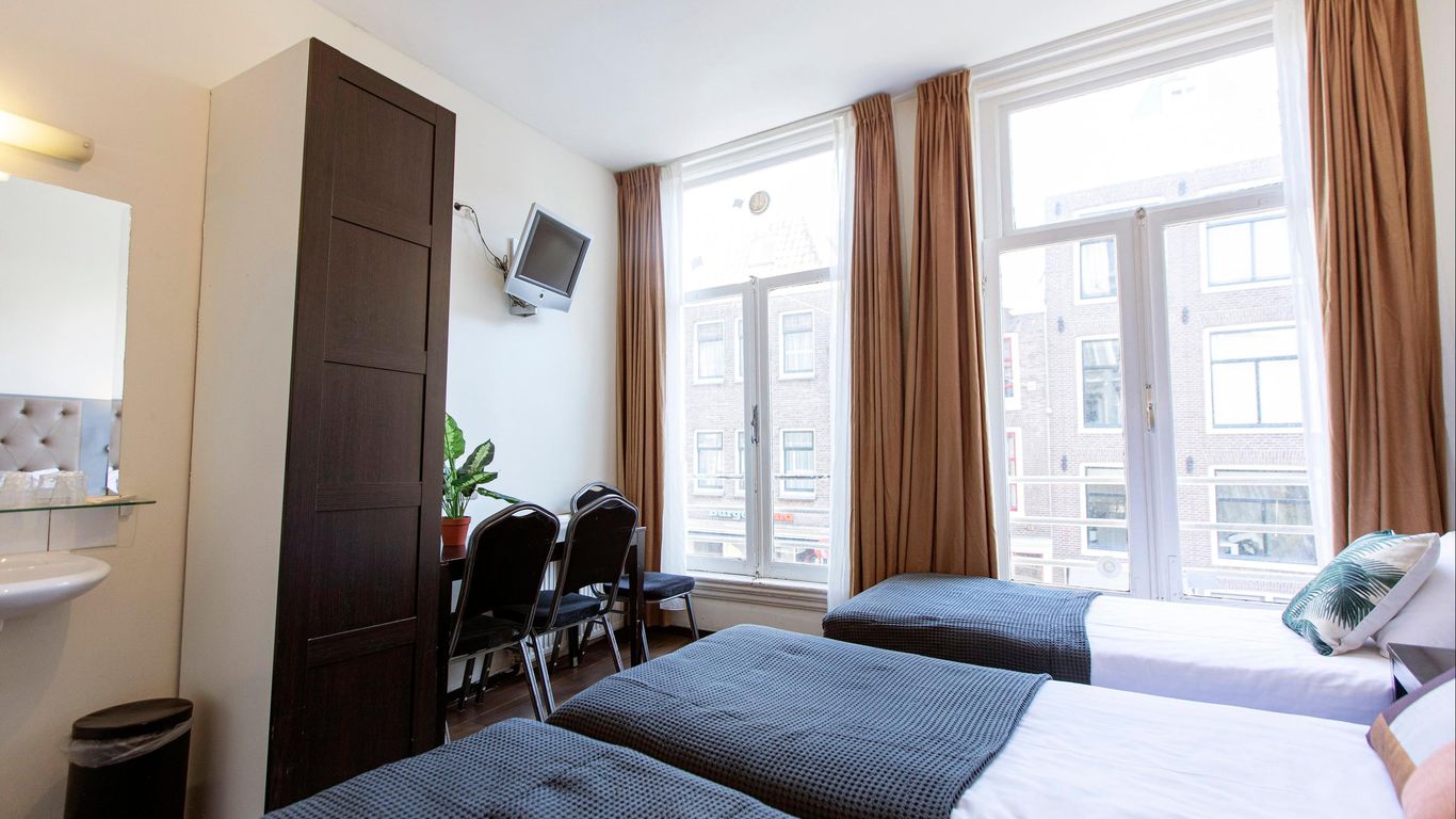 Quentin Arrive Hotel