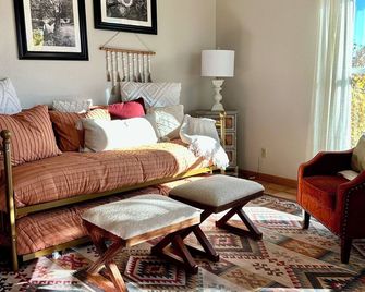 Glorious Mountain Views at Setting Sun Ranch - Hesperus - Sala de estar