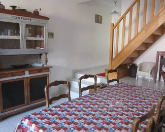 Gite La Grange à foin - Hannonville-sous-les-Côtes - Dining room