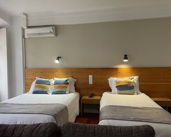 Hotel Ilha - אנגרה דו ארואיזמו - חדר שינה