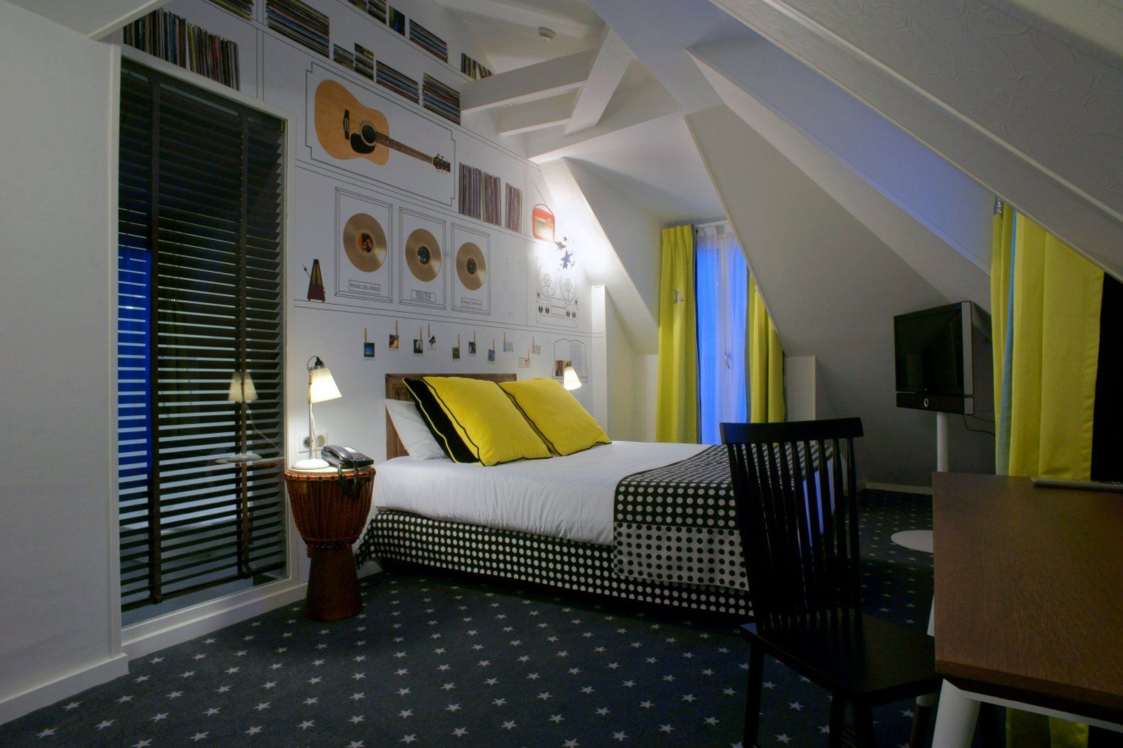 فندق دو تريانغل دور