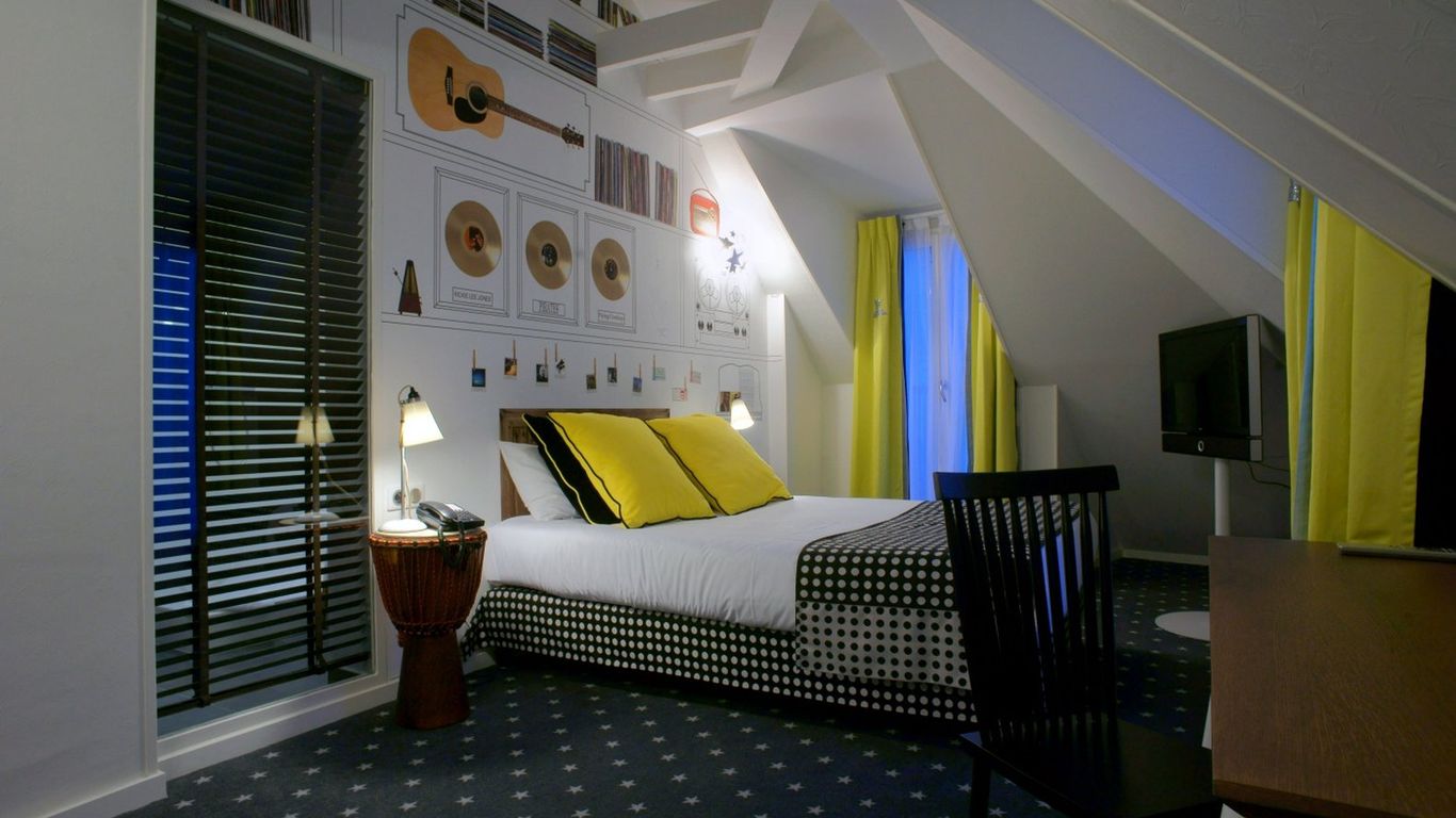 فندق دو تريانغل دور