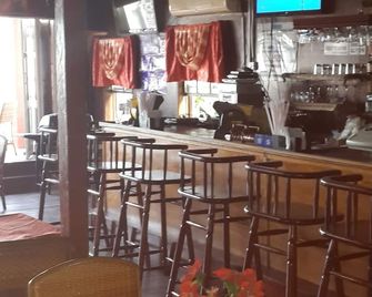 Julian Guest House - Georgetown - Bar