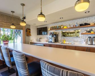 Grama's Inn - Prince George - Bar