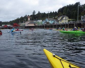 The Orca Inn - Alert Bay