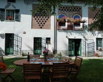 B&B Locanda della Sesta Felicità - Nizza Monferrato - Patio