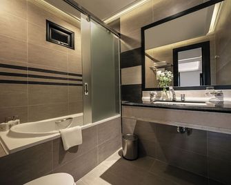 Champton Hanoi Hotel - Hanoi