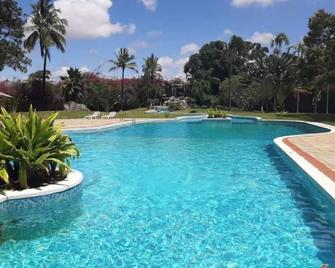 Relaxing one-bedroom cottage with a pool - Malindi - Basen