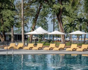 Amora Beach Resort Phuket - Choeng Thale - Pool