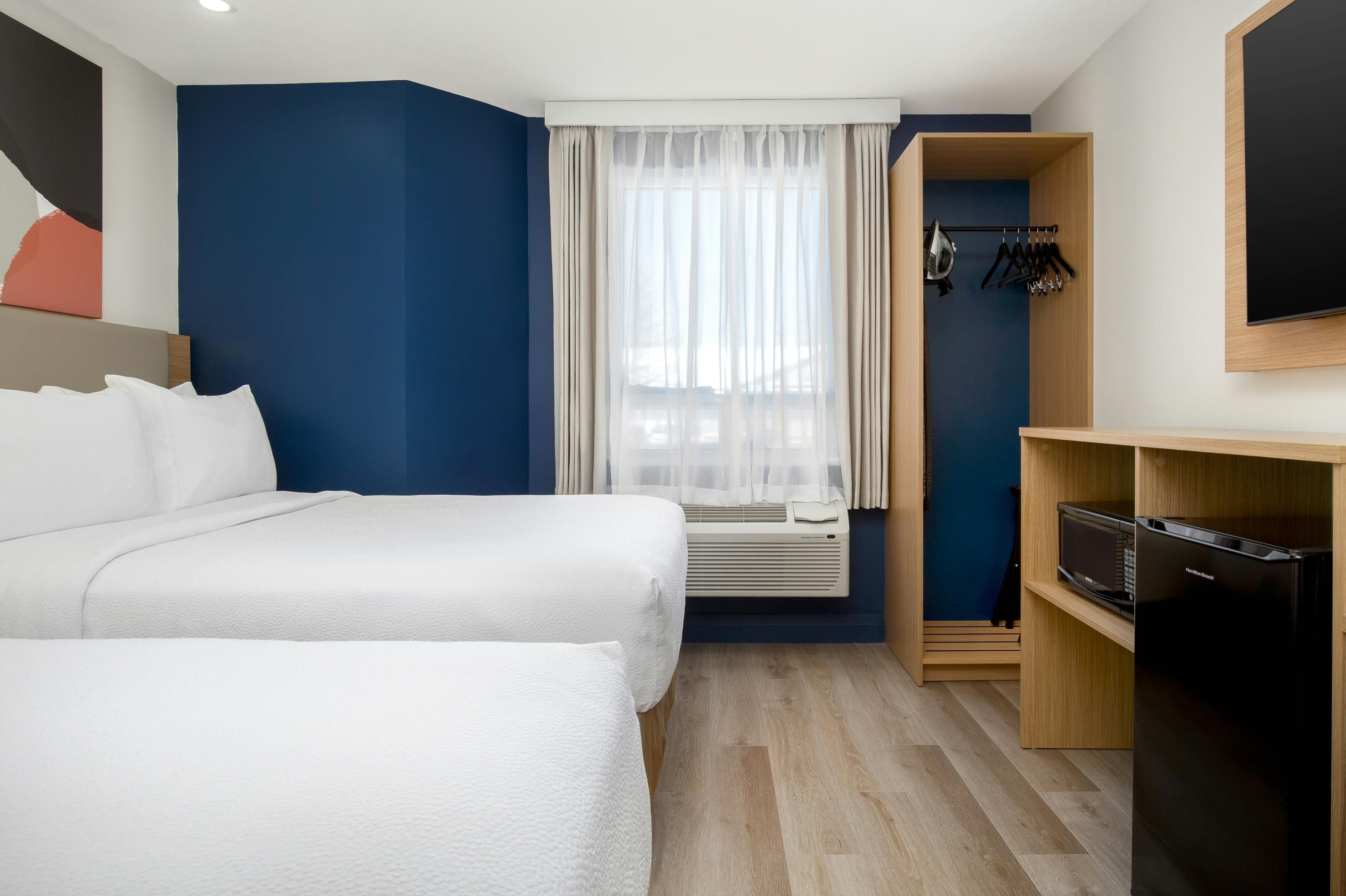 Spark by Hilton Brockville - Brockville - Bedroom