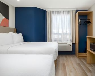 Spark by Hilton Brockville - Brockville - Bedroom