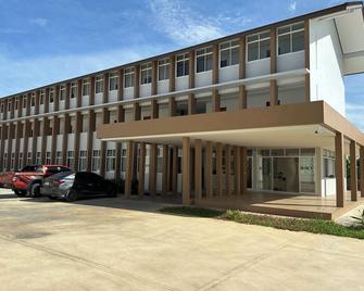 Wattana House - Tha Yang - Edificio