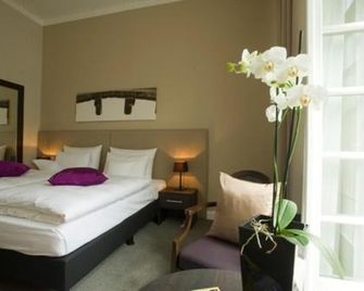 Hotel Residenz am Königsplatz - Speyer - Bedroom