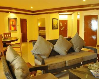 Patra Jasa Anyer Beach Resort - Anyar - Sala de estar