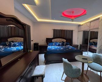 T-Roys Apartments - Accra - Bedroom