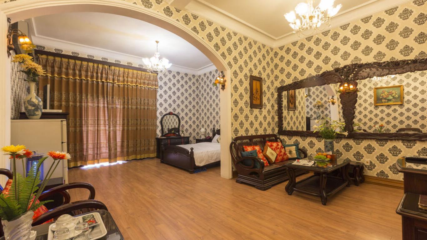 Dragon Hotel