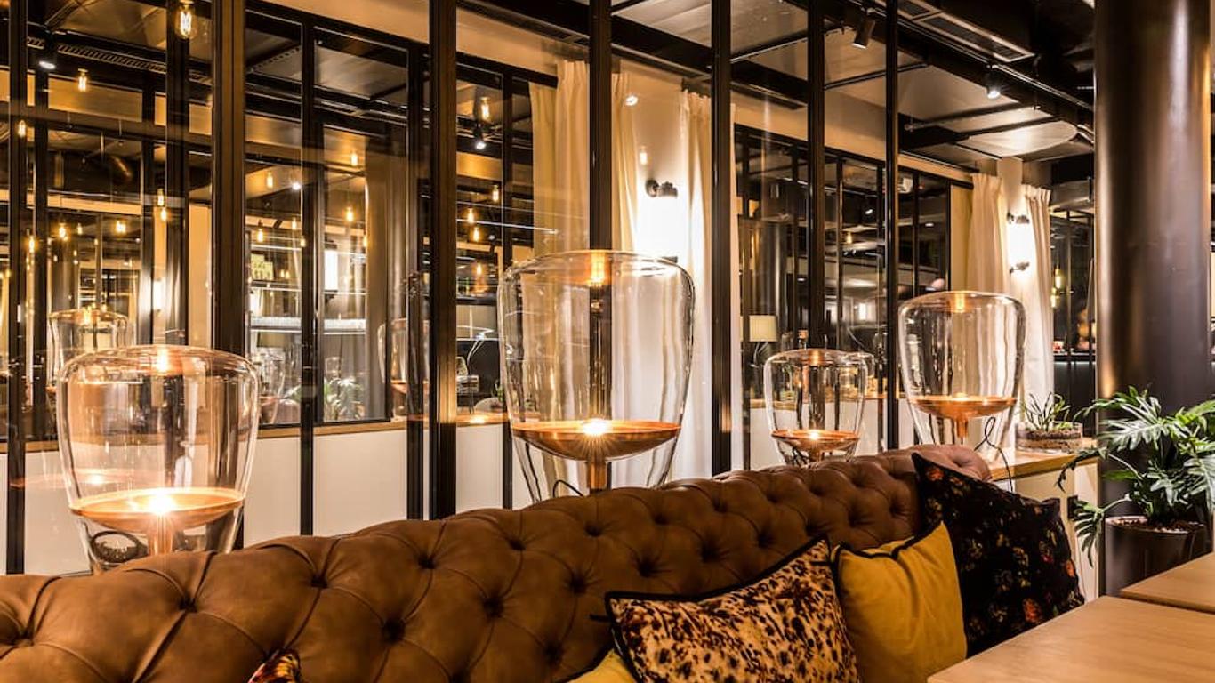 لاز أوتل سبا أوربان باري