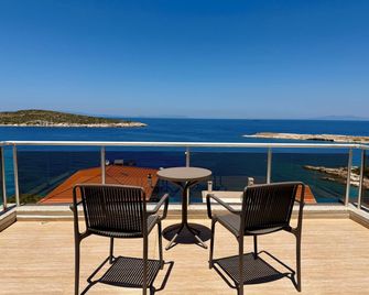 Miromara Hotel Karaburun - Karaburun - Balcony