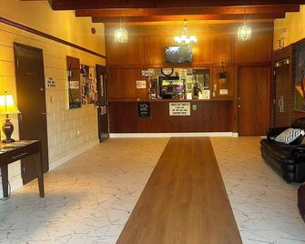 Maple Creek Motor Inn - Maple Creek