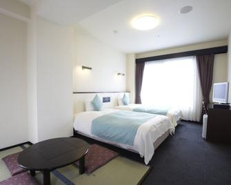 Dormy Inn Express Hakodate Goryokaku - Hakodate - Bedroom