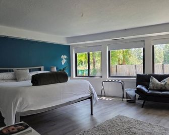 Freshly remodeled, modern & pet friendly unit! - Beaverton - Bedroom