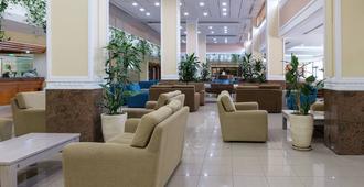 Avanti Hotel - Paphos - Lobby