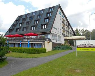 Hotel Bitov - Bítov - Edificio