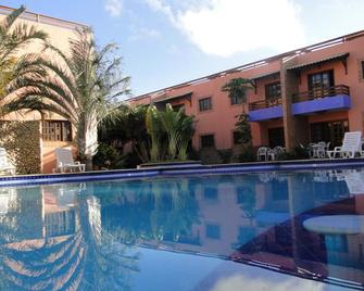 皮帕太陽海岸酒店 - 南蒂鮑 - 南蒂包 - 游泳池