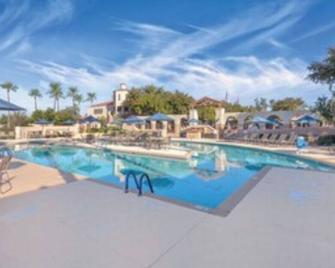 Super Bowl stay, one bedroom, at the golf resort! - Phoenix