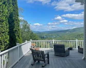 Secluded Mountain and Lake View in Canaan, NY - Canaan - Balcony
