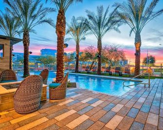 Two Modern Cozysuites At Town Lake Waterfront - Tempe - Pool