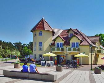 Hotel Ostseeblick - Karlshagen - Outdoors view