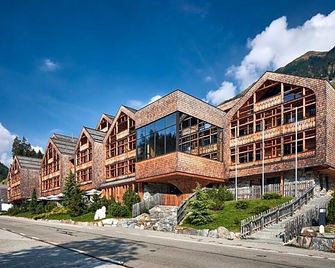 Tenne Lodges - Racines/Ratschings - בניין