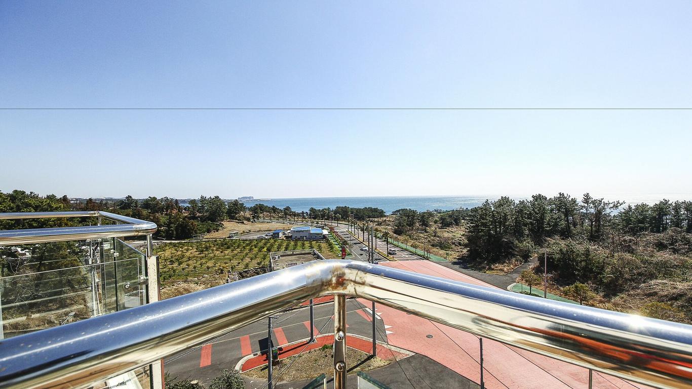 Jungmun Oceanblue Hotel