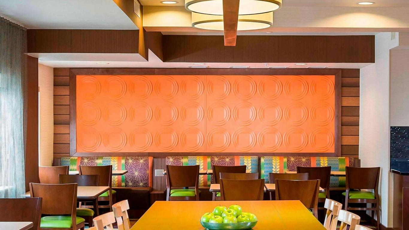 Fairfield Inn & Suites Mansfield Ontario